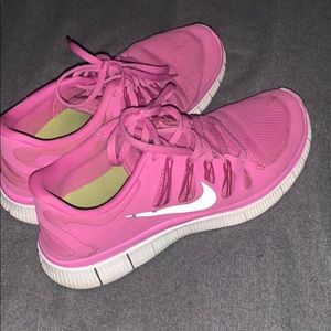 pink Women’s Nike free run size 10